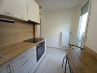 Kiadó panellakás, albérlet, Pécsett, Váci Mihály utcában