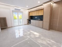 Eladó panellakás, Pécsett 64.9 M Ft, 3 szobás