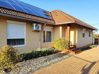 Eladó családi ház