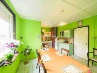 Eladó családi ház, Vecsésen 95 M Ft, 4 szobás