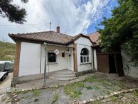 Eladó családi ház, Komlón 24.9 M Ft, 4 szobás