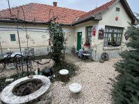 Eladó üzlethelyiség