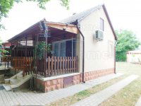 Eladó nyaraló, Dombóváron 25 M Ft, 1+3 szobás