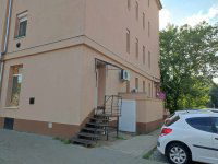 Kiadó üzlethelyiség, Szolnokon 180 E Ft / hó, 1 szobás