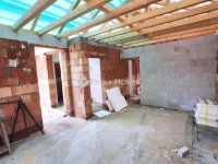 Eladó ikerház, Majosházán 69.9 M Ft, 3 szobás