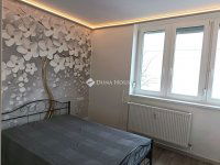 Eladó téglalakás, Vácon 72.5 M Ft, 3 szobás