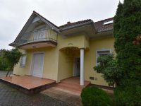 Eladó családi ház