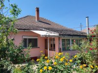 Eladó családi ház, Mezőtúron 22 M Ft, 3 szobás