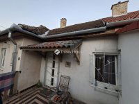 Eladó téglalakás, Pécsett 55 M Ft, 4 szobás