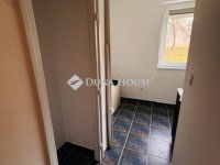 Eladó téglalakás, Komlón 24.5 M Ft, 2 szobás