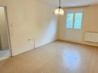 Eladó panellakás, Pécsett 37.99 M Ft, 2 szobás