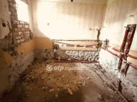 Eladó családi ház, Mezőkeresztesen 12 M Ft, 2 szobás