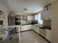 Eladó téglalakás, Székesfehérvárott 104.9 M Ft, 3 szobás