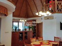 Eladó családi ház, Esztergomban 199 M Ft, 4 szobás