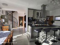 Eladó családi ház, Szentendrén 248 M Ft, 4 szobás