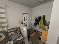 Eladó családi ház, Szegeden 37.5 M Ft, 2 szobás