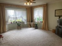 Eladó családi ház, Vácon 275 M Ft, 8 szobás