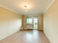 Eladó panellakás, Egerben 39.9 M Ft, 2 szobás
