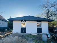 Eladó családi ház, Szigethalmon 81.99 M Ft, 3 szobás