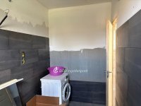Eladó családi ház, Szigetszentmártonban 89.9 M Ft, 5+2 szobás
