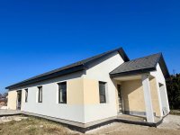 Eladó családi ház, Dabason 89.9 M Ft, 4 szobás