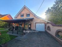 Eladó családi ház, Alsónémediben 169.9 M Ft, 7 szobás