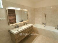 Eladó családi ház, Solymáron 279 M Ft, 6 szobás