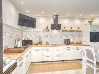 Eladó családi ház, Vecsésen 112 M Ft, 4 szobás