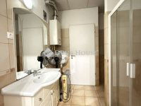 Eladó üzlethelyiség, VI. kerületben 135 M Ft, 2 szobás