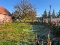 Eladó családi ház, Ajkán 31 M Ft, 1+1 szobás