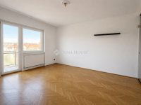 Eladó téglalakás, XIV. kerületben 94.9 M Ft, 3 szobás