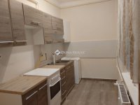 Eladó téglalakás, Pécsett 49.8 M Ft, 2 szobás