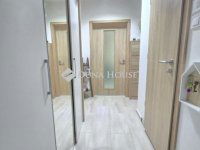 Eladó panellakás, Pécsett 57.9 M Ft, 3 szobás