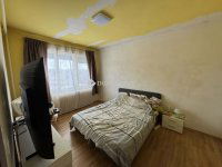 Eladó családi ház, Pécsett 79.9 M Ft, 9 szobás