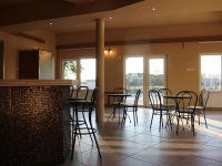 Eladó üzlethelyiség