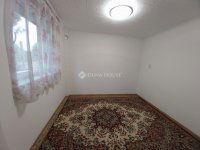 Eladó családi ház, Szegeden 199.9 M Ft, 7+1 szobás