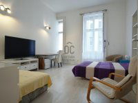 Eladó téglalakás, V. kerületben 124.9 M Ft, 3 szobás