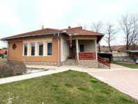 Eladó családi ház, Kiskunhalason 68 M Ft, 2 szobás