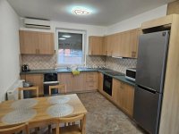 Kiadó téglalakás, albérlet, Pécsett 250 E Ft / hó, 3 szobás