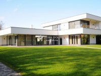 Eladó családi ház, Balatonlelleén 430 M Ft, 5 szobás