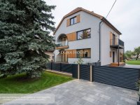 Eladó családi ház, Verpeléten 38 M Ft, 9 szobás