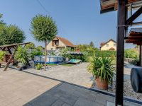 Eladó családi ház, Üllőn 299 M Ft, 6 szobás