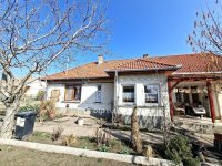 Eladó családi ház, Ráckeresztúron 69.99 M Ft, 5 szobás