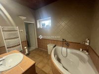 Eladó családi ház, Dunakeszin 187.9 M Ft, 6 szobás