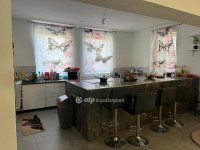 Eladó családi ház, Cegléden 117 M Ft, 3 szobás