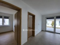 Eladó téglalakás, Siófokon 99.99 M Ft, 3 szobás