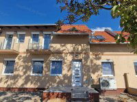 Eladó téglalakás, Cegléden 68 M Ft, 5 szobás