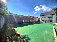 Eladó családi ház, III. kerületben 199 M Ft, 5 szobás