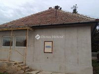 Eladó családi ház, Tápiószecsőn 59.9 M Ft, 5 szobás