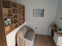 Eladó téglalakás, Pécsett 42.9 M Ft, 1 szobás